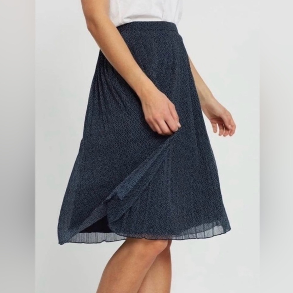 Abercrombie & Fitch pleated midi polka dot skirt size M